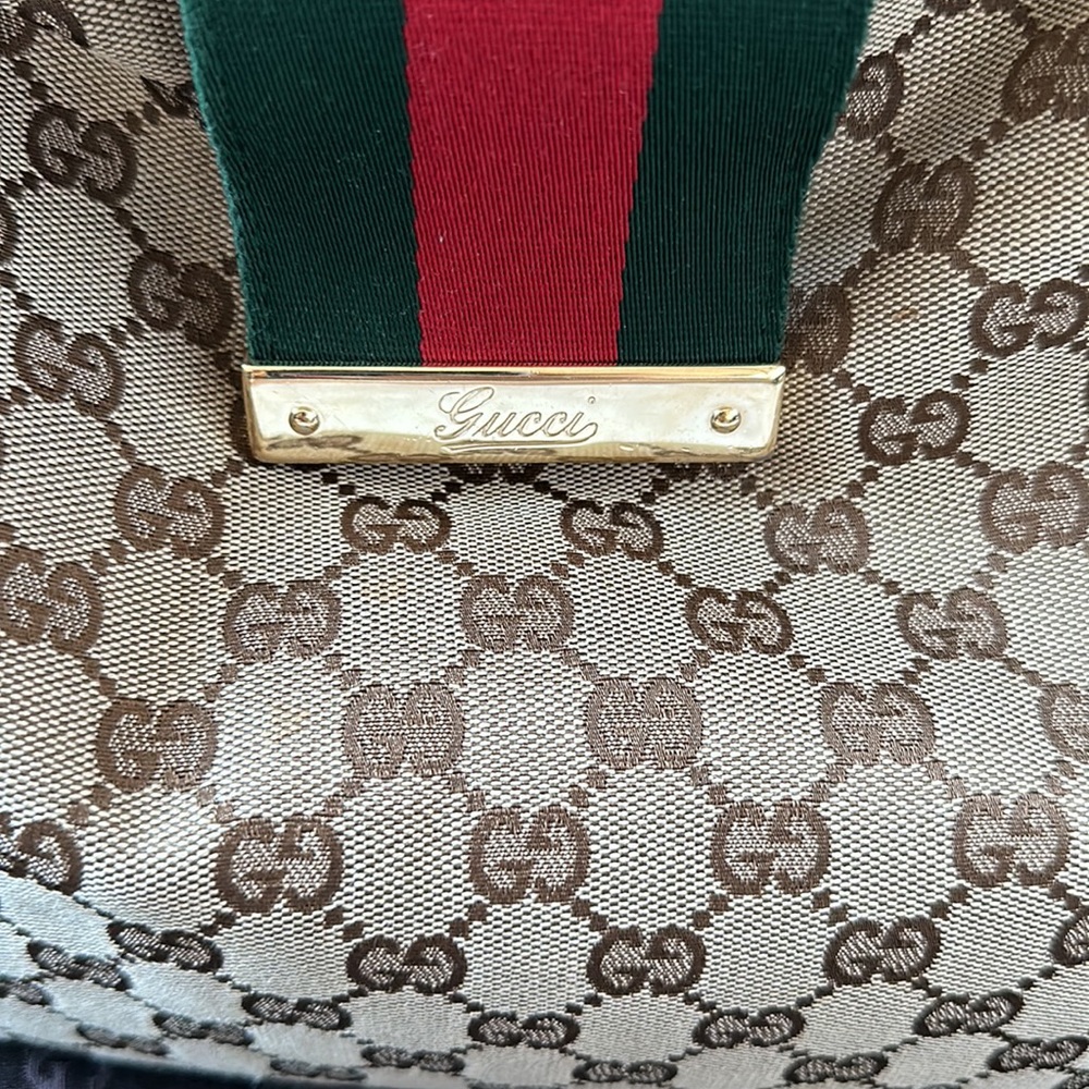 AUTHENTIC GUCCI BAG - Picture 2 of 11